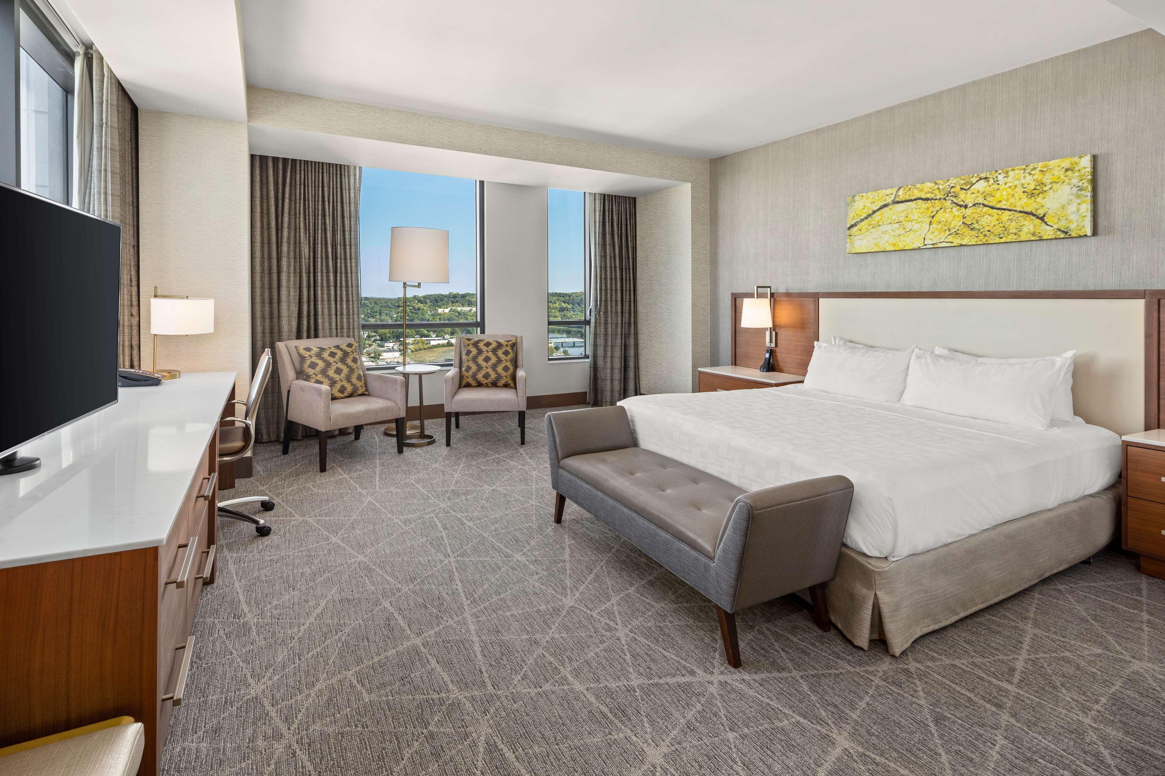Hilton Rochester Mayo Clinic Area Экстерьер фото