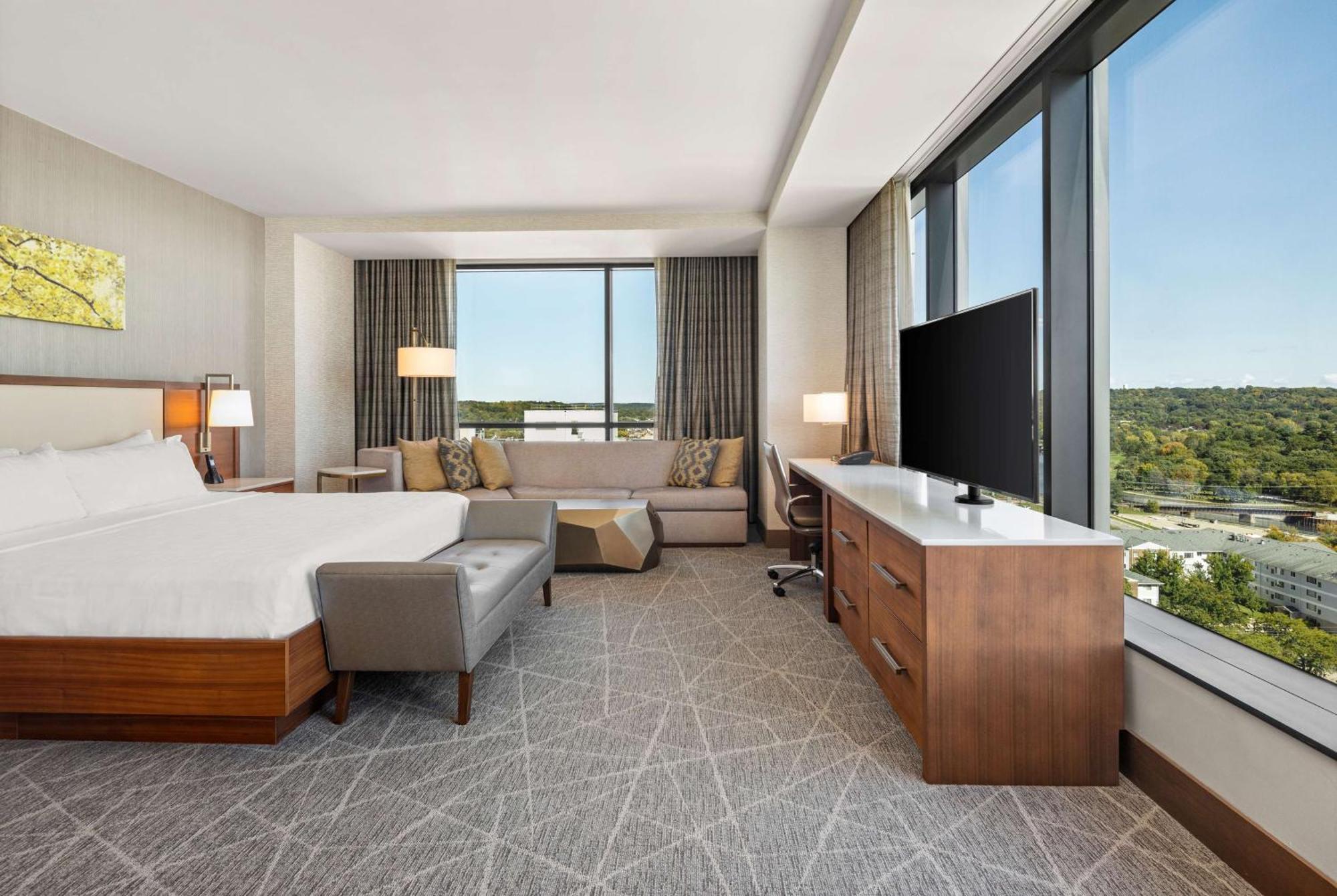 Hilton Rochester Mayo Clinic Area Экстерьер фото